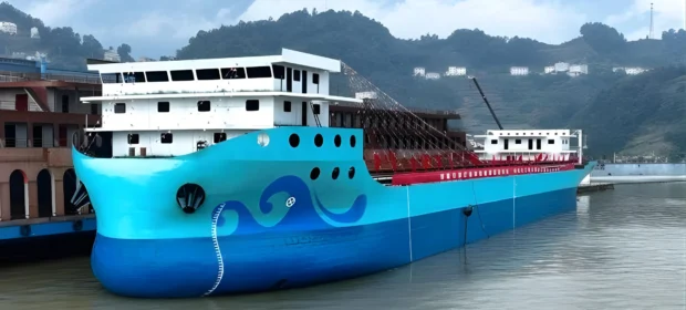 electric cargo ship